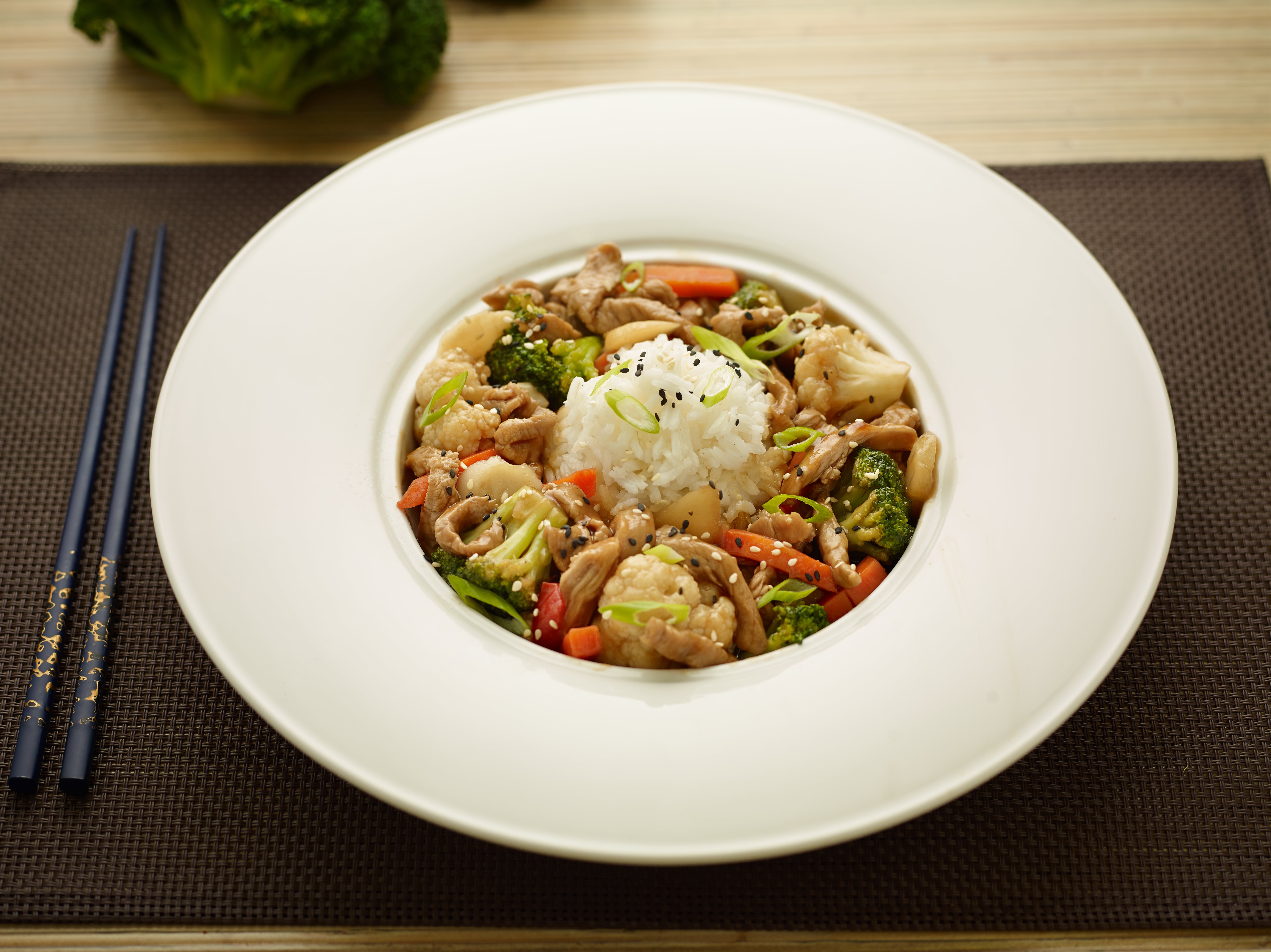 Veal Stir-fry with Broccoli & Cauliflower